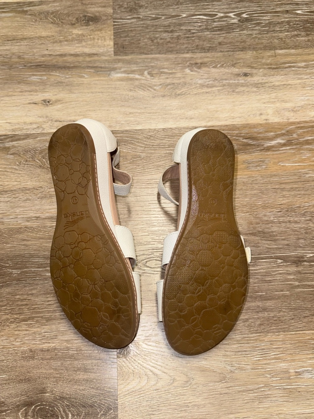 Dansko Astrid Nubuck Womens Low Wedge - Picture 7 of 10